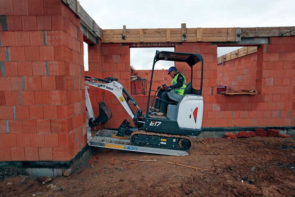 Medium_Bobcat_Excavator_E17_Bucket_Construction_140710_IMG_2332